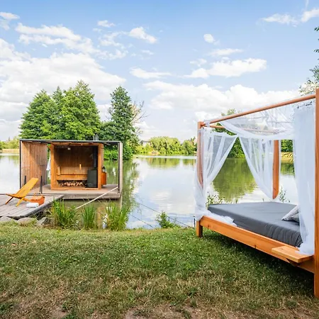 Lyxtält Rybnik Plovouci Sauna Glamping *